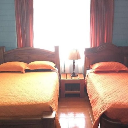 Sura Bed And Breakfast San Jose  Bagian luar foto