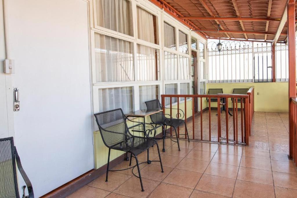 Sura Bed And Breakfast San Jose  Bagian luar foto